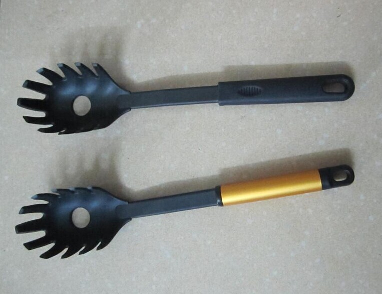 尼龍塑料與硅膠粘接制品.jpg 尼龍塑料與硅膠粘接制品.jpg